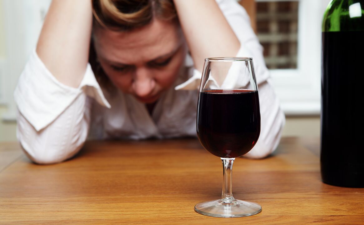 O alcoolismo feminino é muito comum